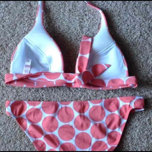 NWOT! Victoria’s Secret Med 2 piece bikini - Picture 2 of 3